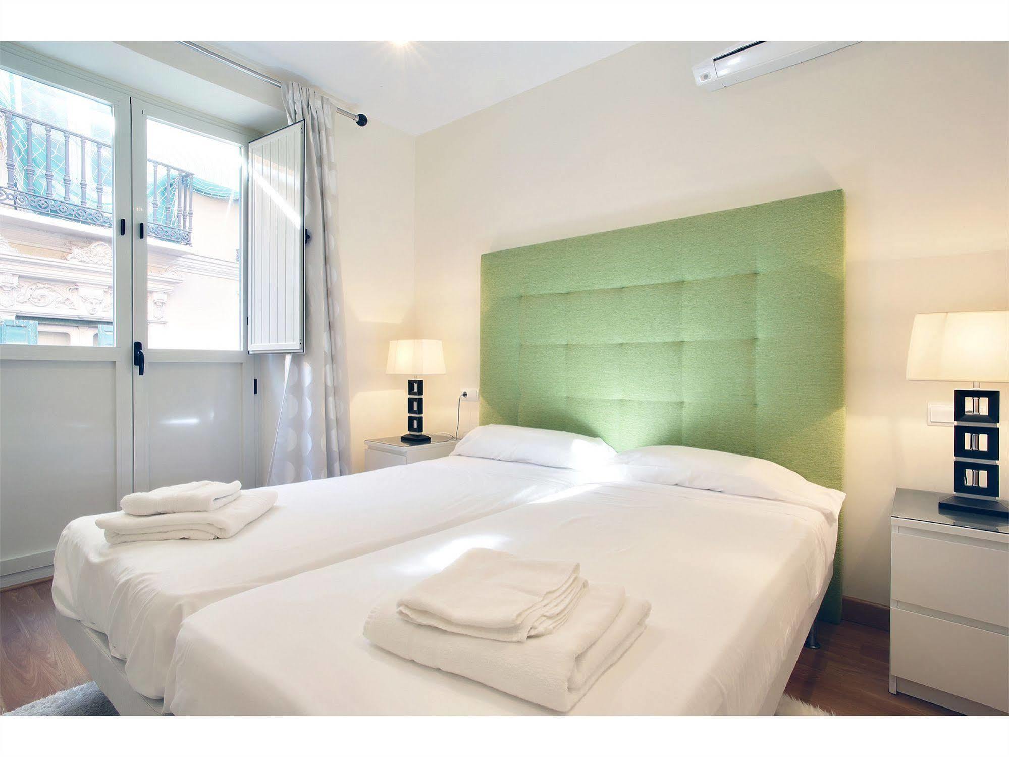 Apartamentos Unisierra Малага Екстер'єр фото