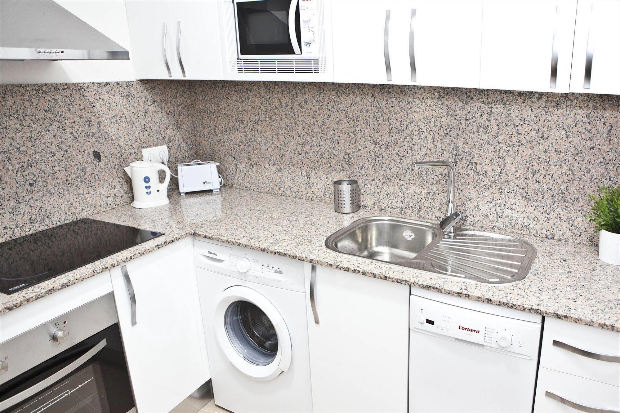 Apartamentos Unisierra Малага Екстер'єр фото